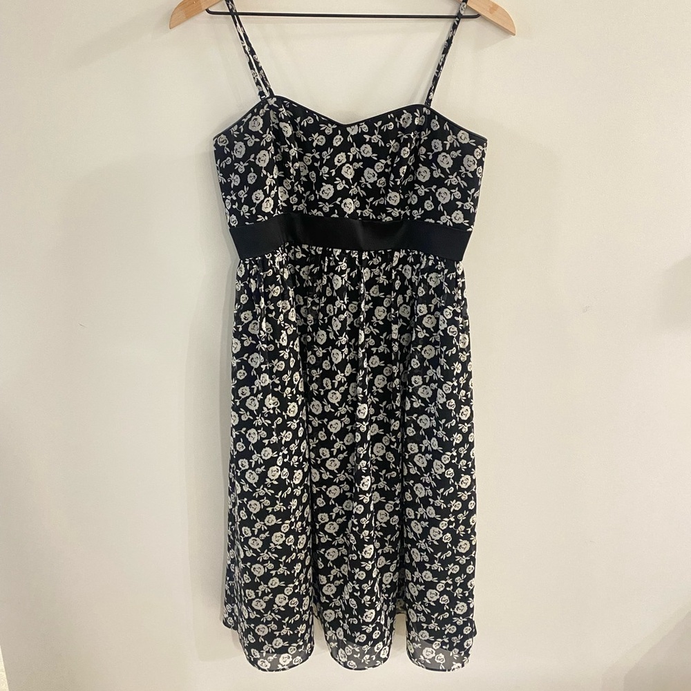 White House Black Market Floral Dress, Size 6